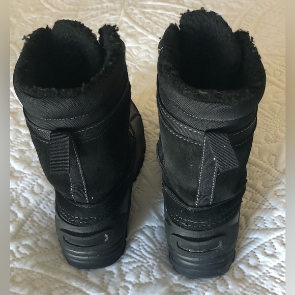Boy’s Lands’ End Expedition Insulated Winter Boots, size 4 - Picture 5 of 9